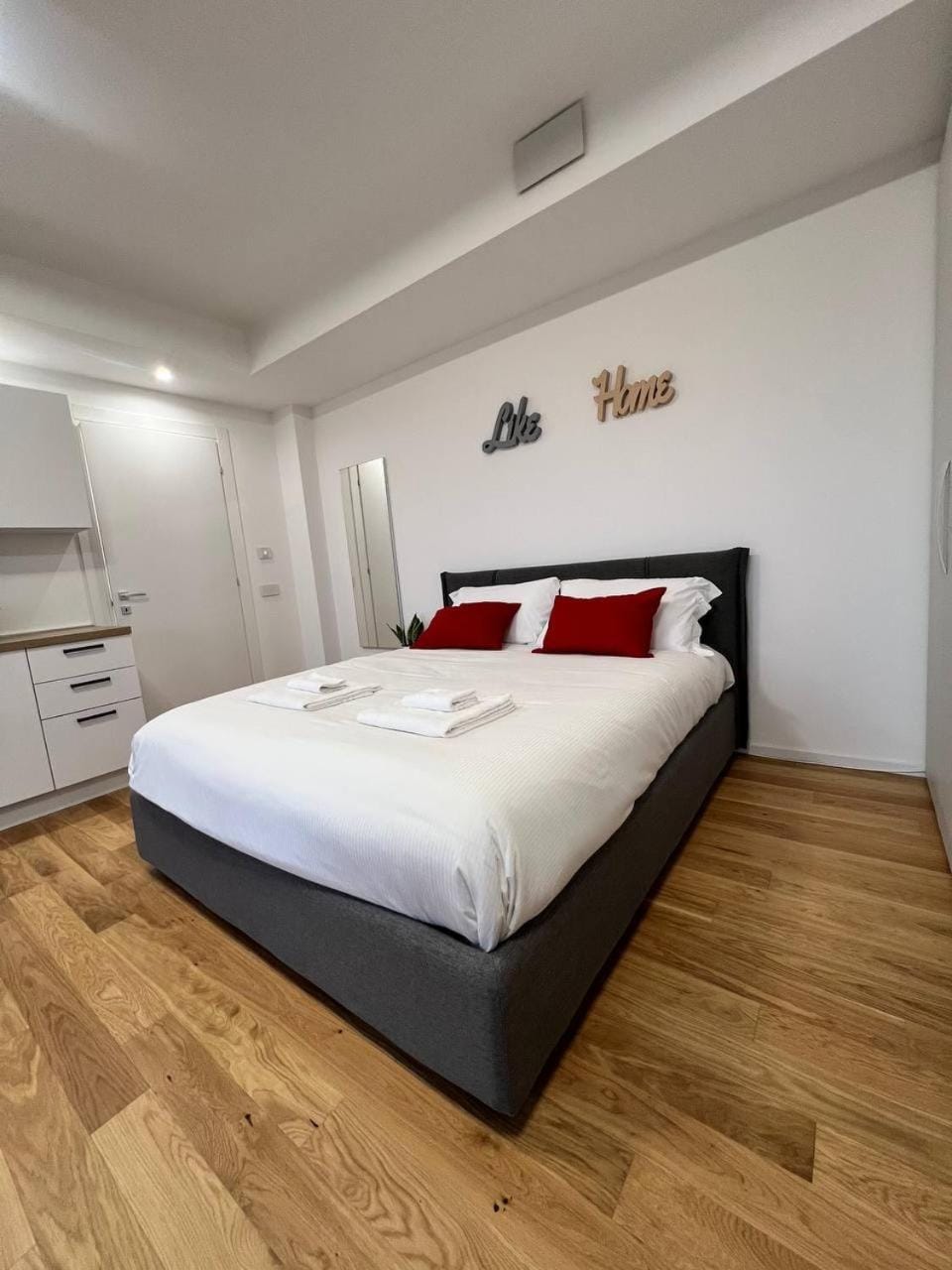 PrimeLoft Gobetti - Exclusive Studio Apartment in Veneto