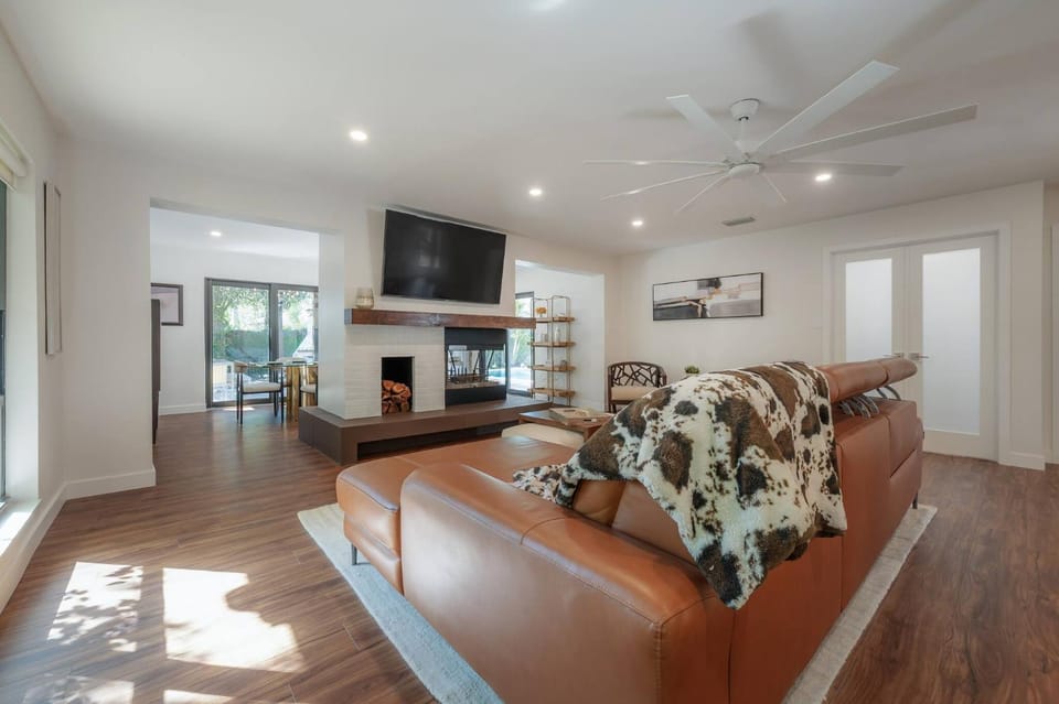 TV and multimedia, Living room, Other, Seating area