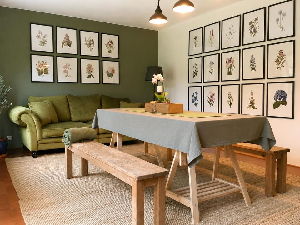 Living room, Seating area, Dining area