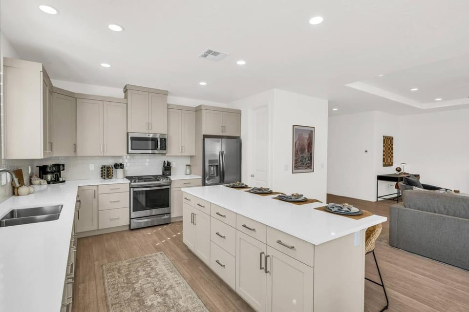 Kitchen or kitchenette, oven, stove