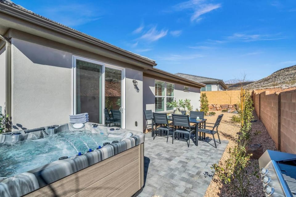 Patio, Hot Tub