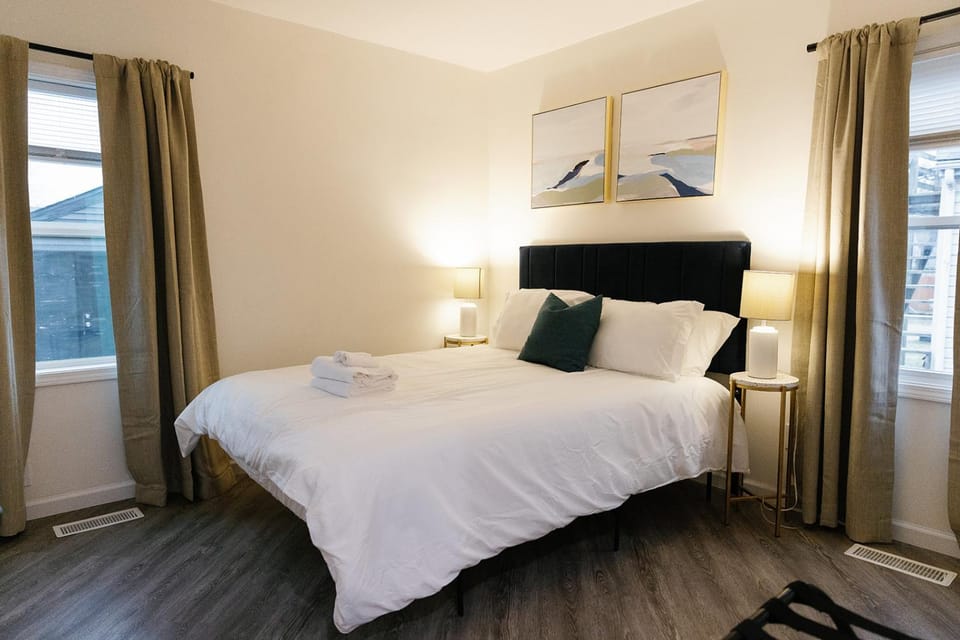 Goldenrod - Studio in Downtown Lexington Apartment in Lexington