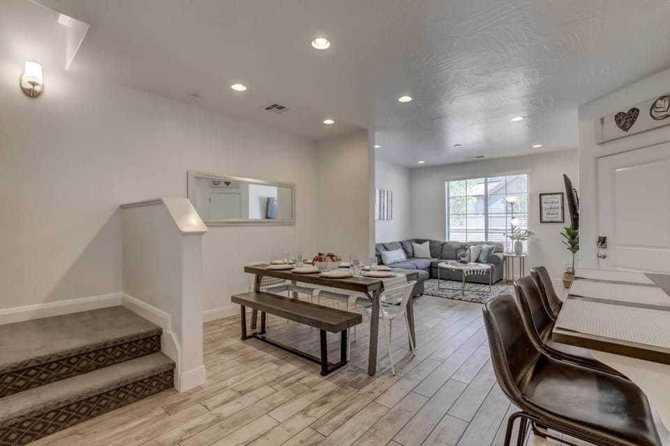 Kitchen or kitchenette, Living room, Dining area