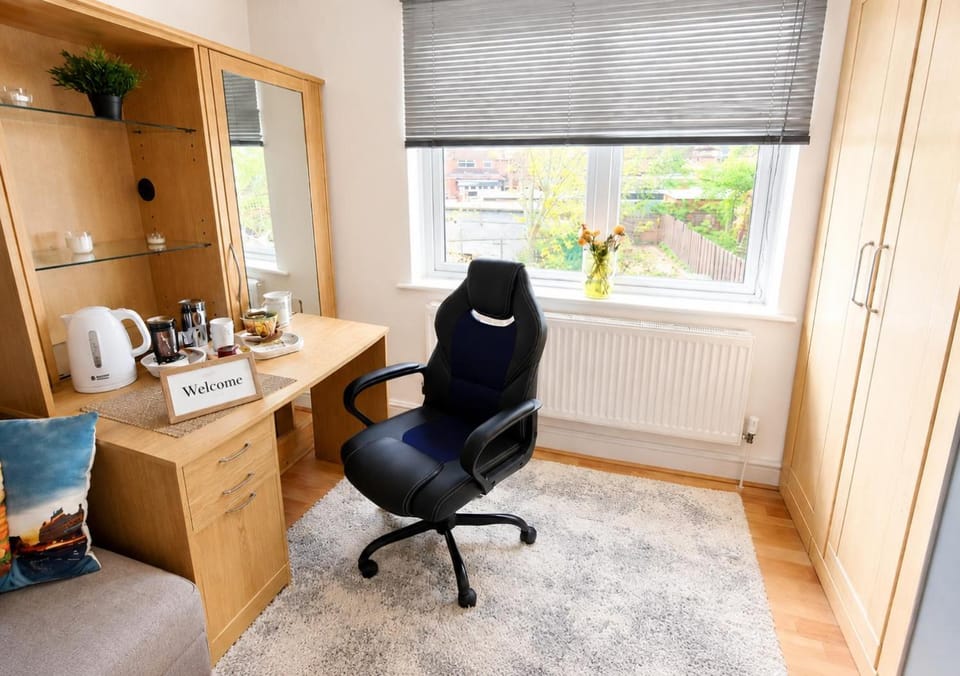 Coffee/tea facilities, View (from property/room), View (from property/room), Garden view