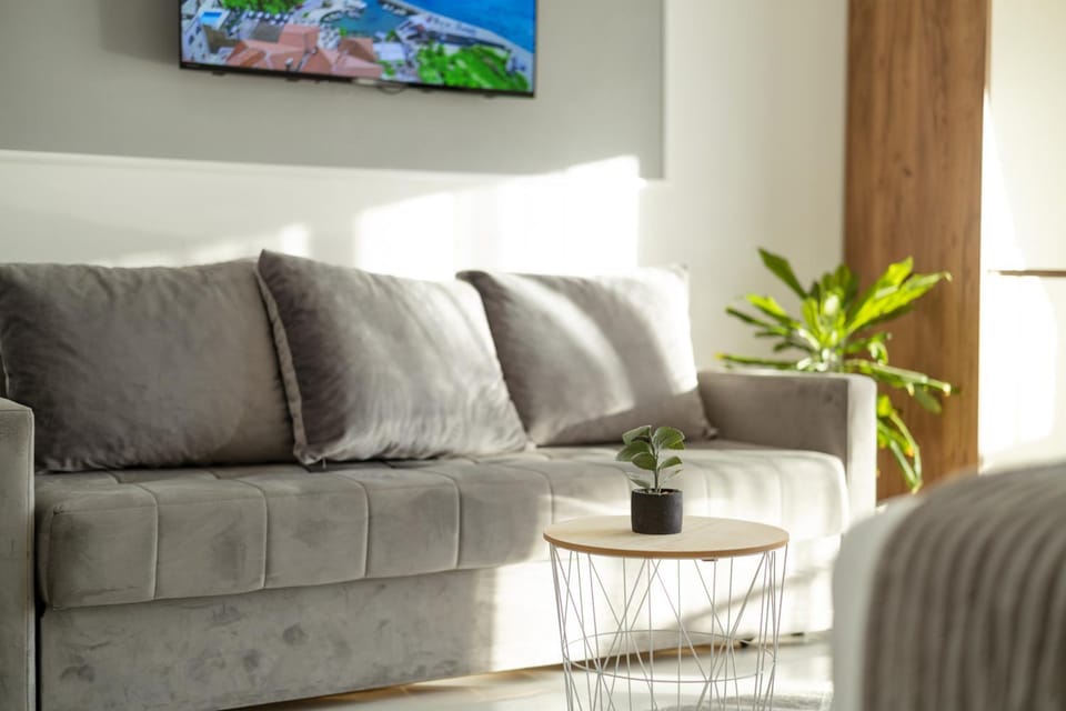 TV and multimedia, Seating area