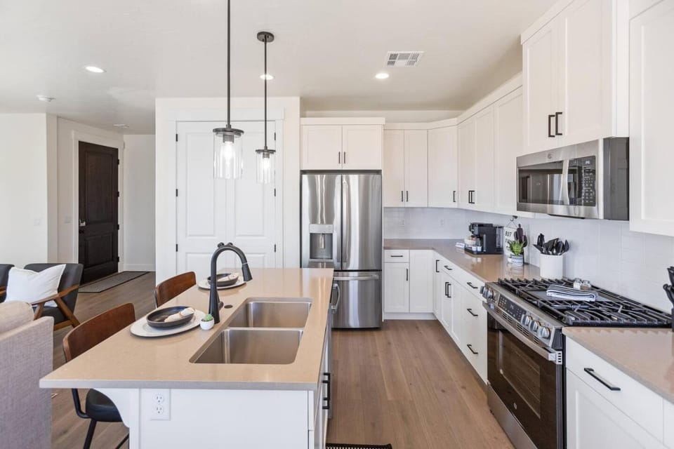 Kitchen or kitchenette, pet friendly