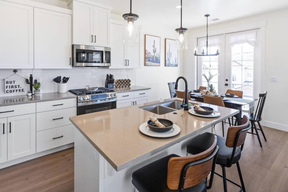 Kitchen or kitchenette, stove