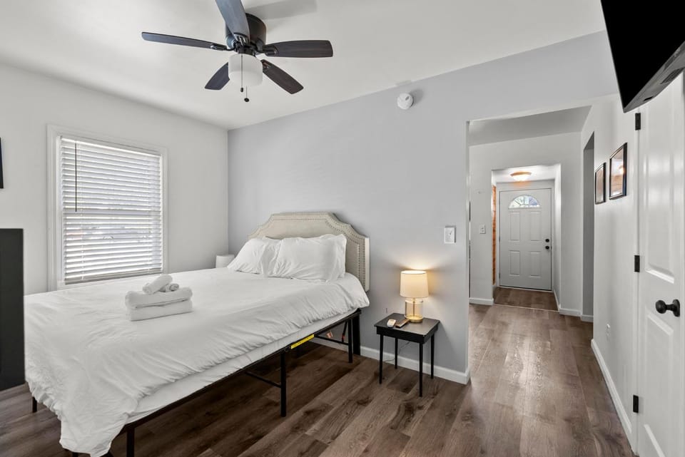 Mint Julep - Studio in Downtown Lexington Apartment in Lexington