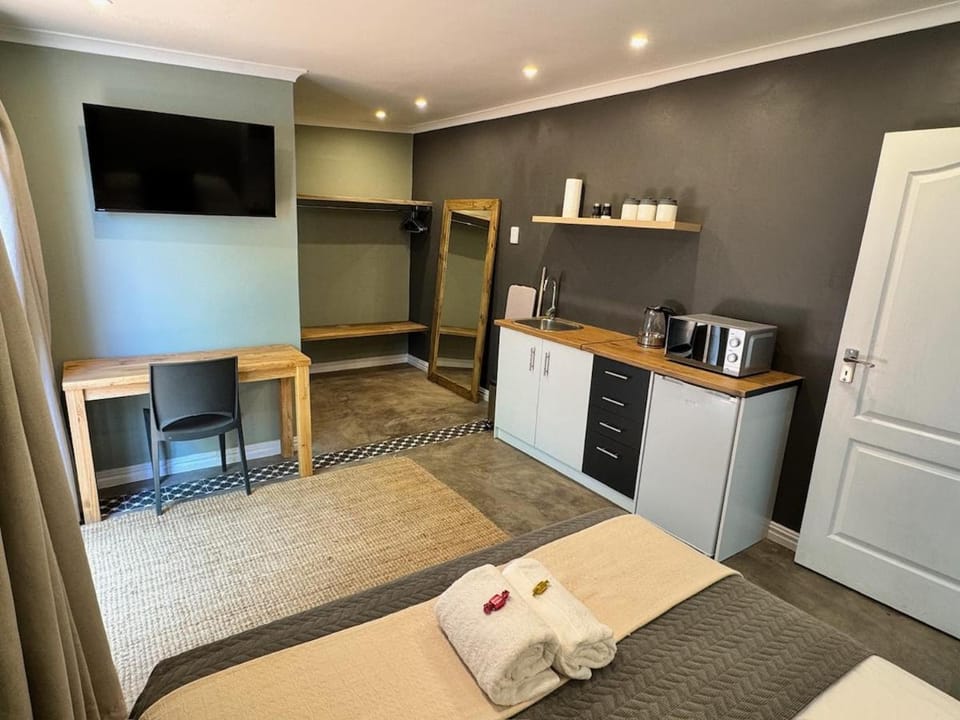 TV and multimedia, Coffee/tea facilities, Kitchen or kitchenette