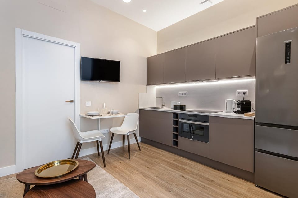 Waou Essence I Atocha Apartment in Madrid