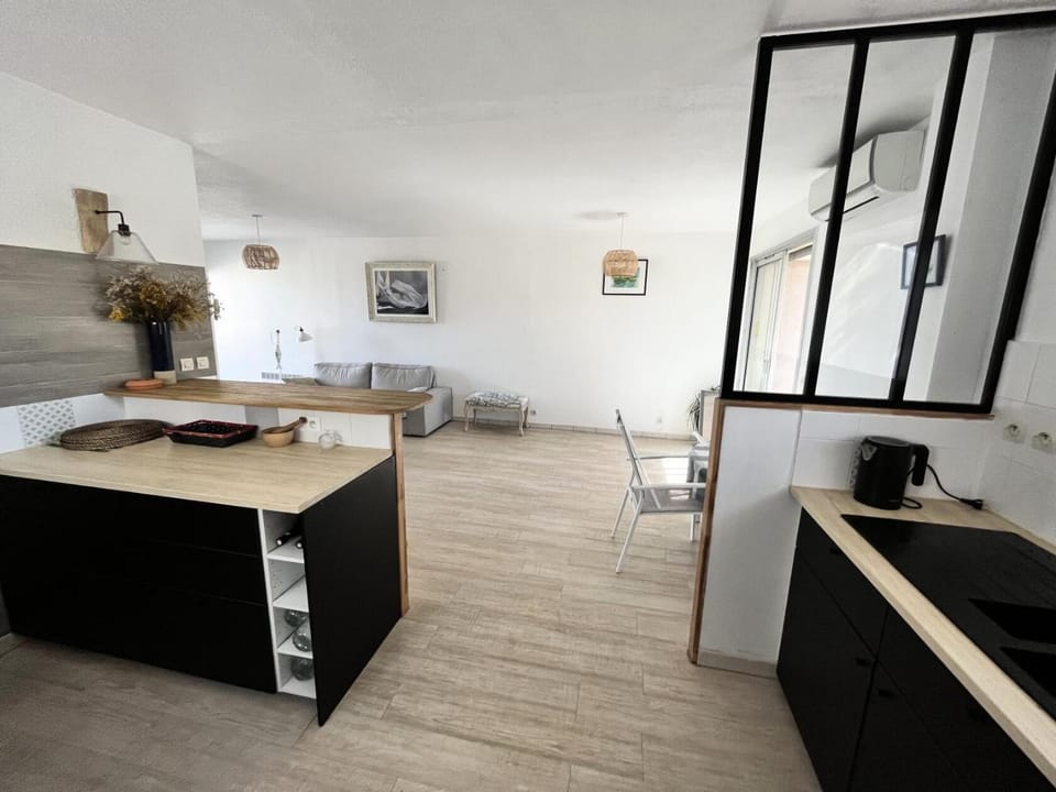 Résidence Les Marquises - maeva Home - Appartement climatisé vue mer 4 pièces 5 personnes - Prestige MAE-2143 Apartment in Sanary-sur-Mer