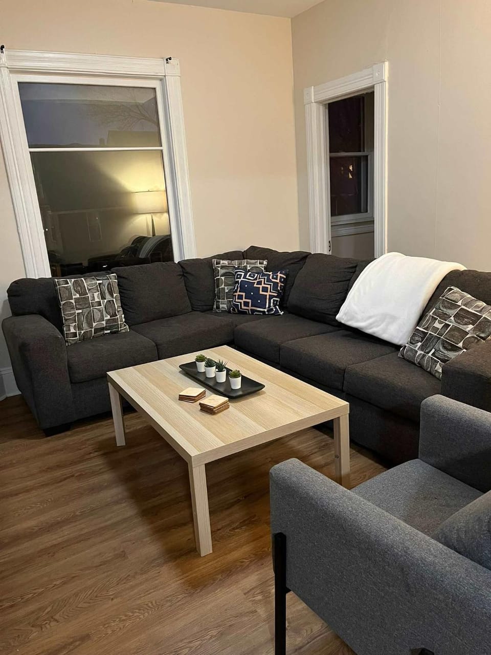 Cozy Home off Brady ST Apartment in Milwaukee