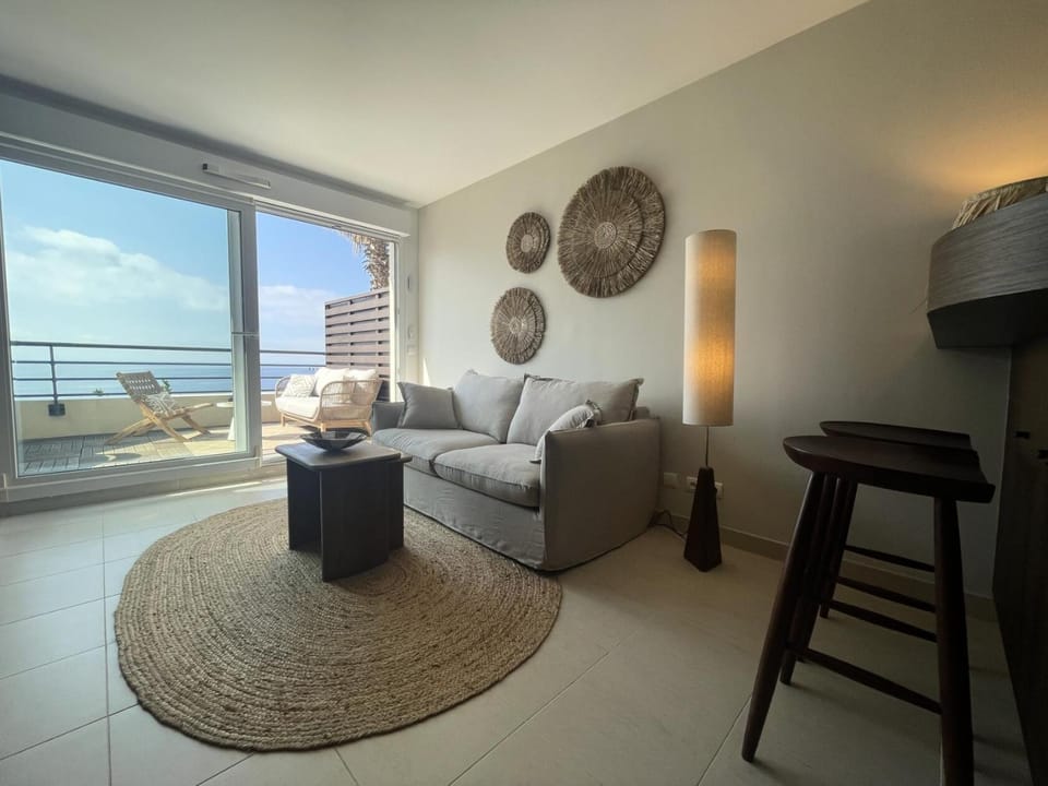 Résidence Les Terrasses du Large - maeva Home - Appartement vue mer panoramique 2 pièces 4 personnes - Prestige - super Home MAE-1073 Apartment in Sanary-sur-Mer