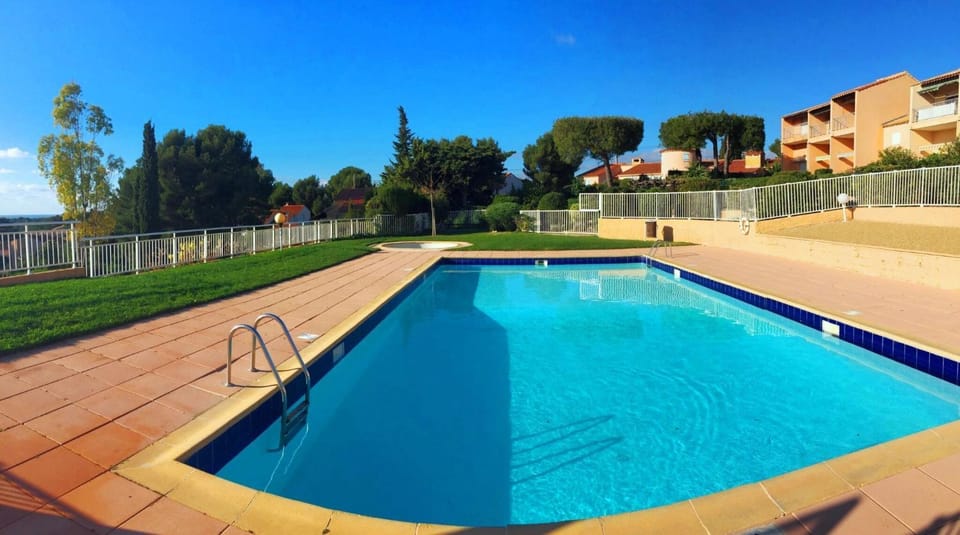 Résidence les Hauts d'Athéna - maeva Home - Studio + coin cabine et mezzanine climatisé vue mer 4 personnes MAE-2973 Cabin in French Riviera