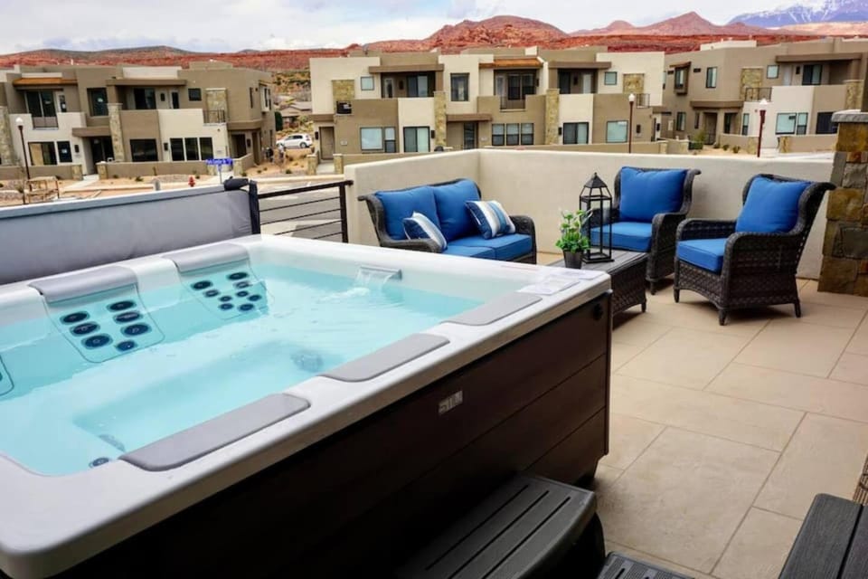 Patio, Hot Tub