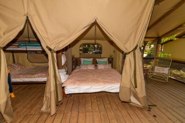 Camping Hôtel Maui Hotel in Provence
