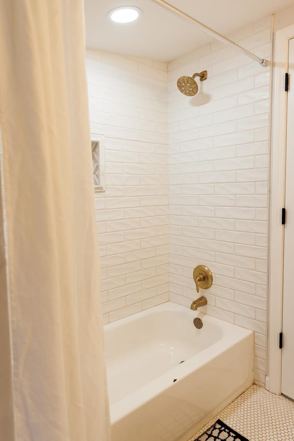 Seabiscuit Loft - Studio in Downtown Lexington Apartment in Lexington