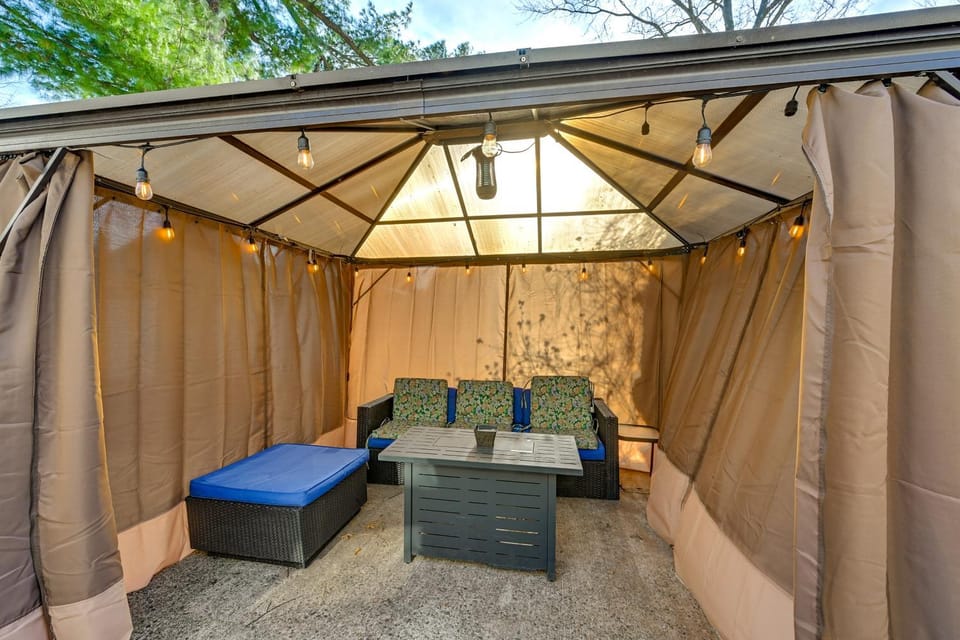 Walkable Location, 8 Mi to MetLife: Teaneck Escape Apartment in Teaneck