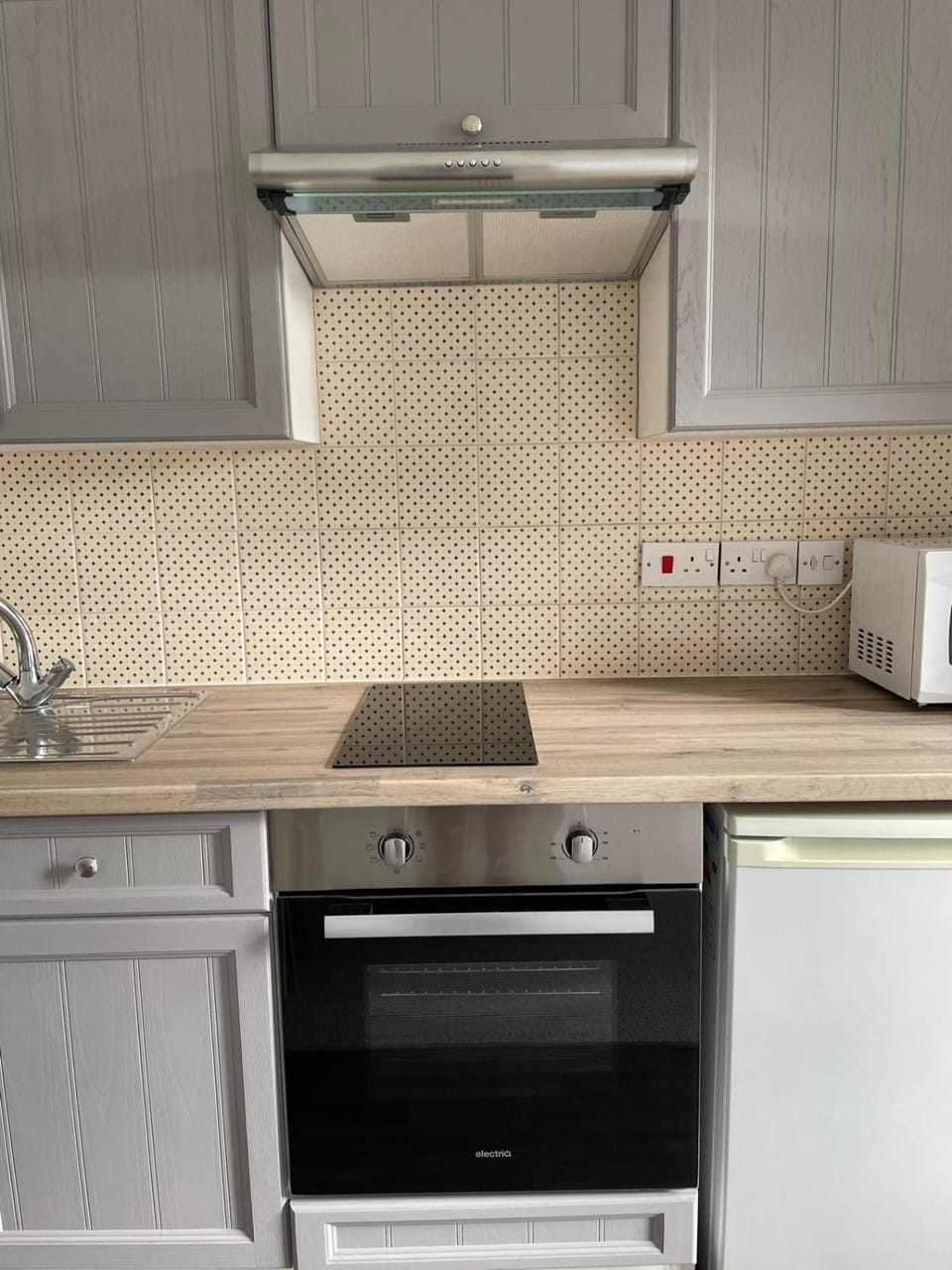 Self Contained Studio Flat Apartment in London Borough of Ealing