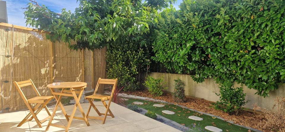 Patio, Garden view