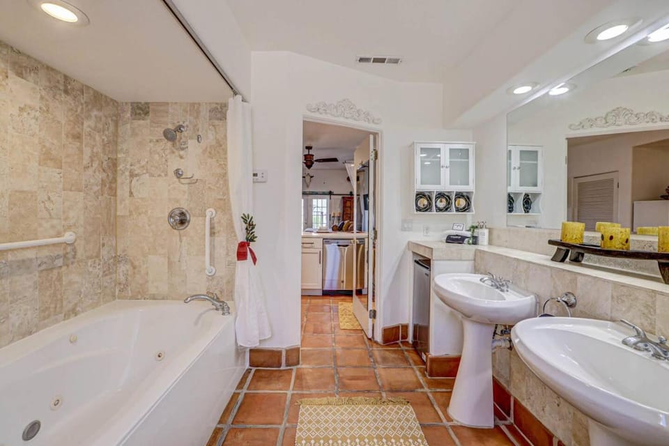 Bathroom, Bath