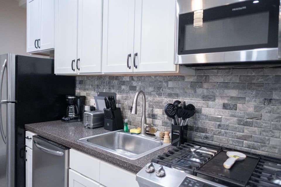 Brand New 3BR 2BA next to Central Park, elevator Apartment in Harlem
