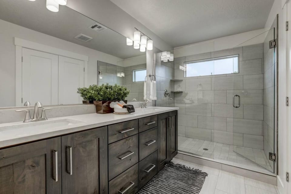 Shower, Bathroom