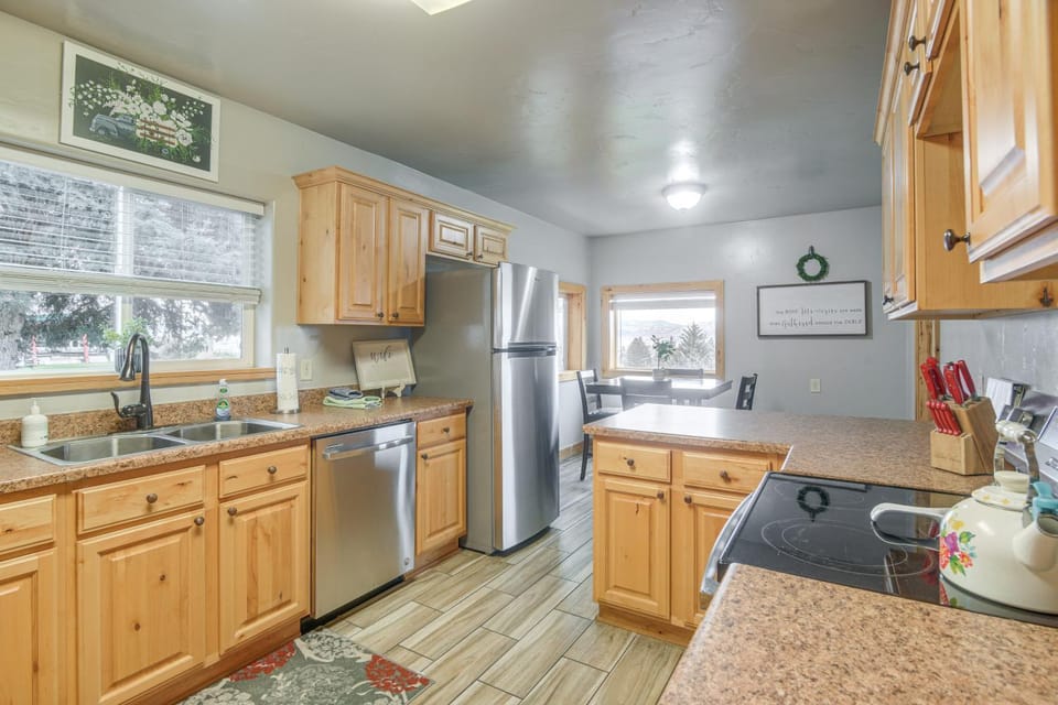 Mtn-View Angler’s Retreat in Western Wyoming! House in Afton