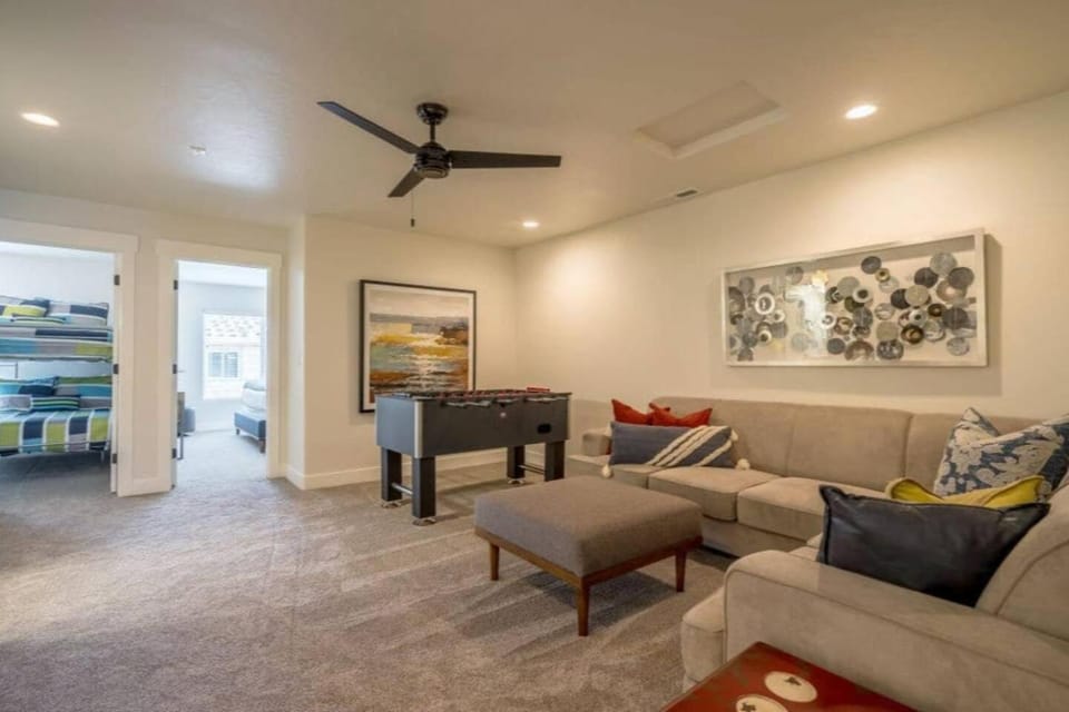 Game Room, TV and multimedia, Living room