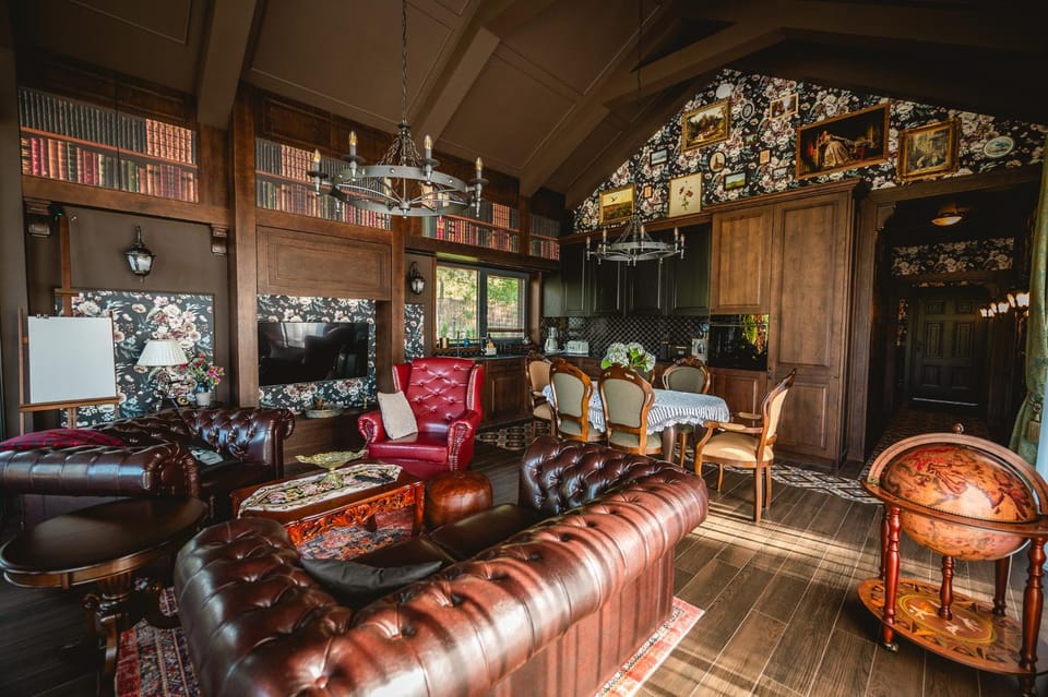 Living room, Seating area