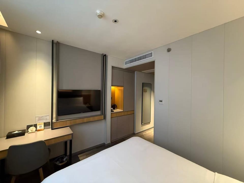 Home Inn Shanghai Lujiazui Babaiban Hotel in Shanghai