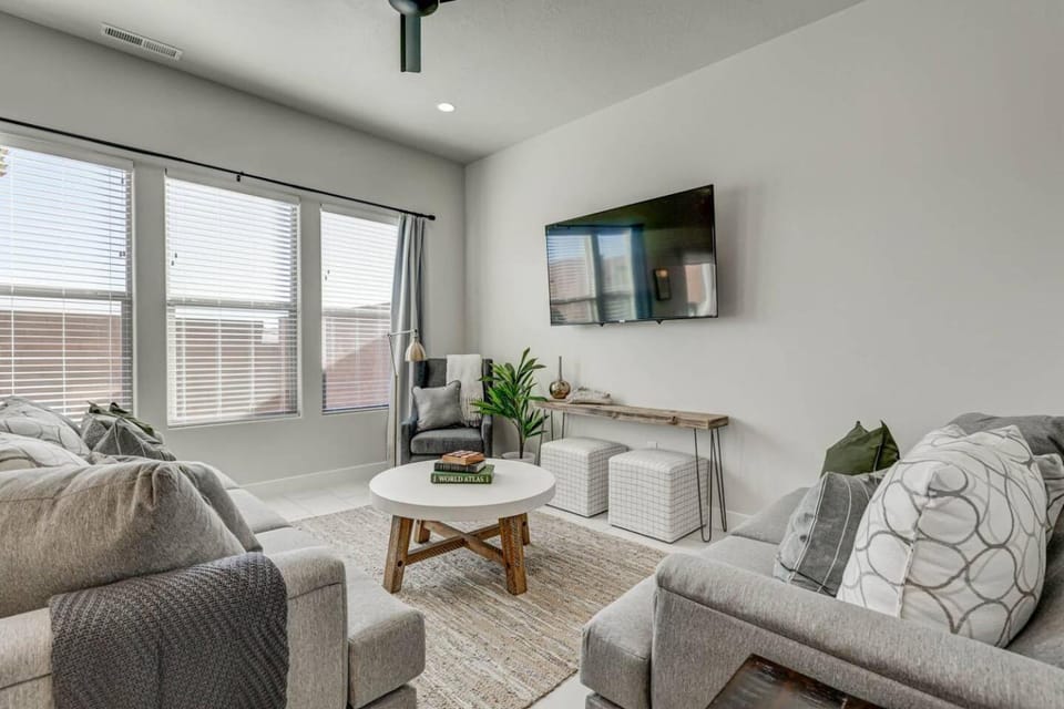 Communal lounge/ TV room, Seating area
