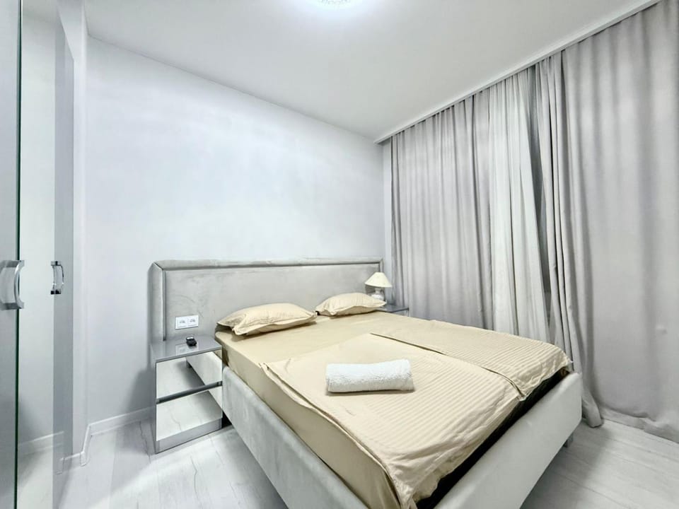 Premium Luxury apartment in City Center, By Malibu Park , Top location with Open Balcony Apartment in Yerevan