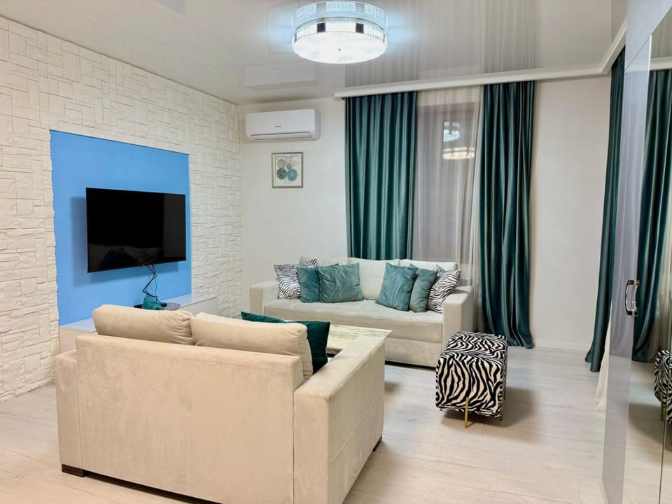 Premium Luxury apartment in City Center, By Malibu Park , Top location with Open Balcony Apartment in Yerevan
