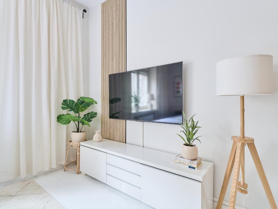 TV and multimedia, Evening entertainment
