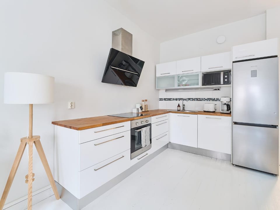 Kitchen or kitchenette, oven, stove