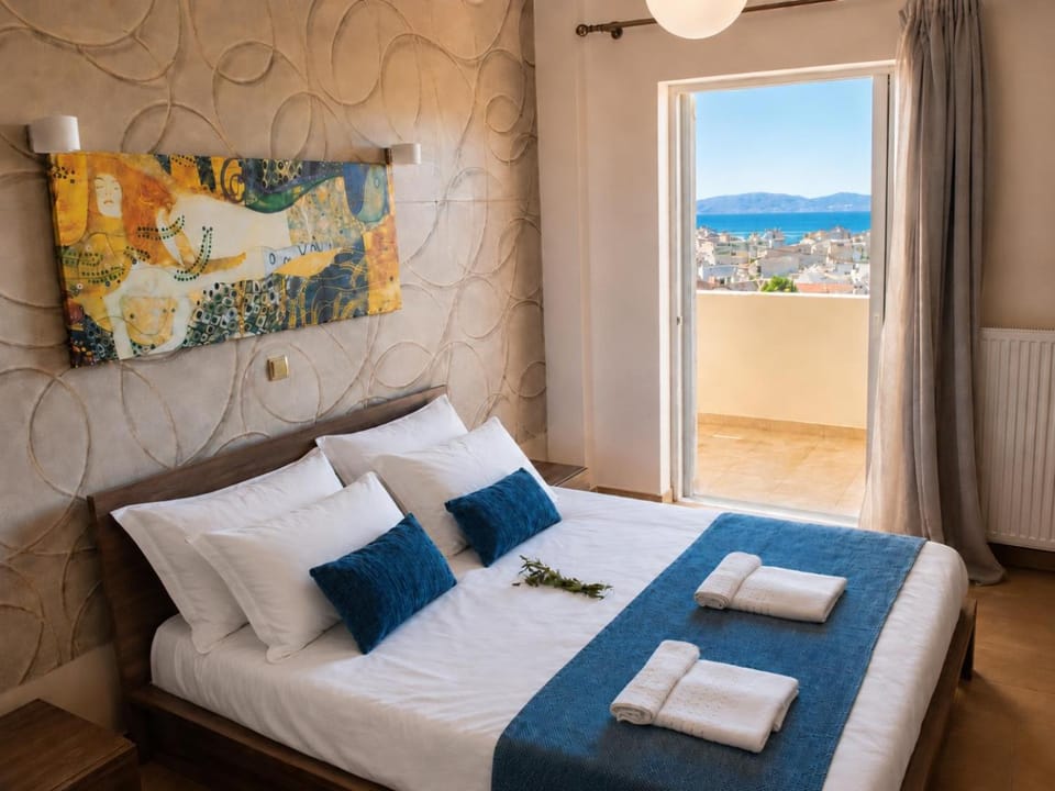 Bed, Natural landscape, Photo of the whole room, Bedroom, Mountain view, towels