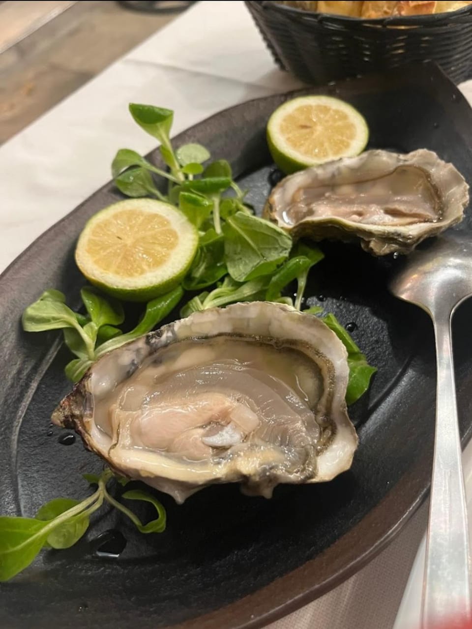 Restaurant/places to eat, Food and drinks, Food, Lunch, Dinner, Location