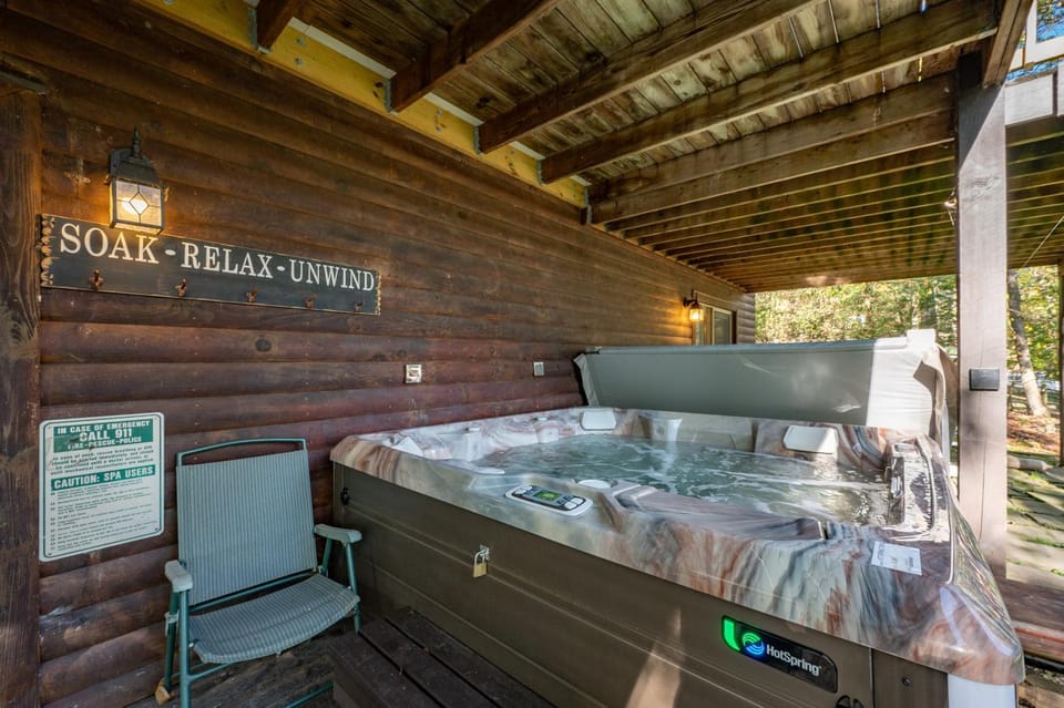 Adventure Bound by Railey Vacations House in McHenry