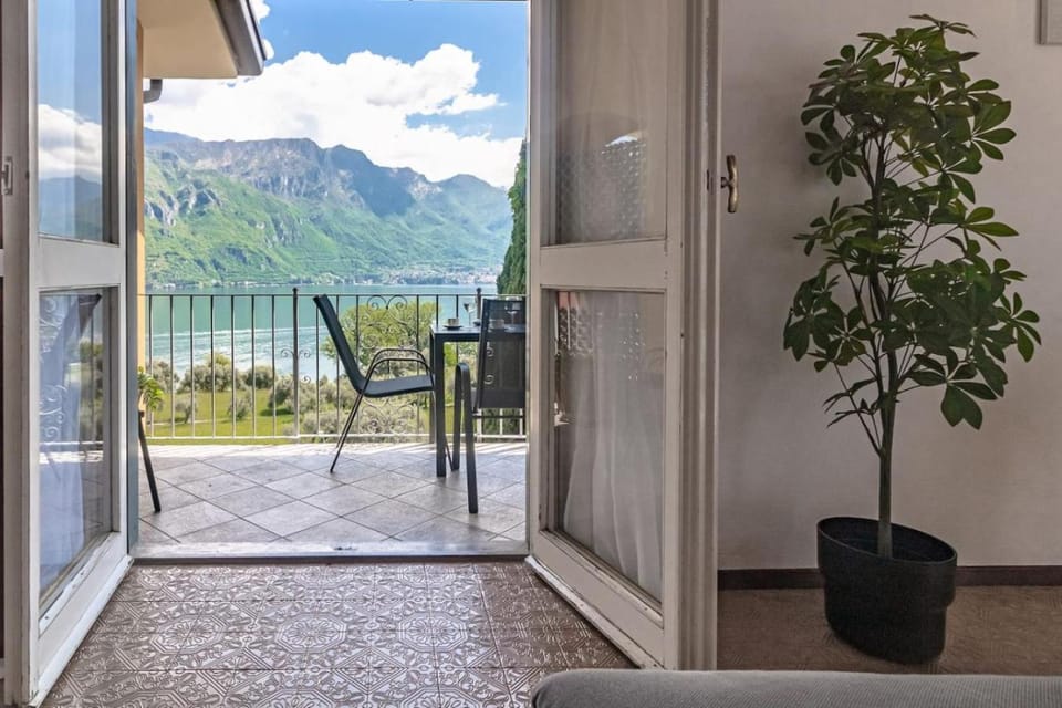 Balcony/Terrace, Lake view