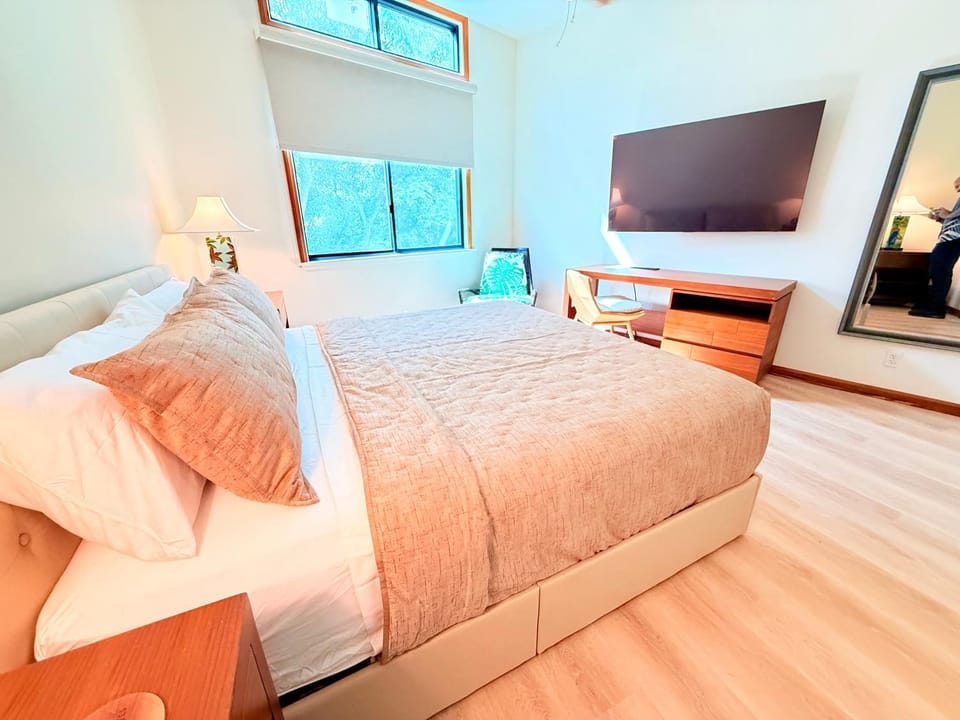 Bed, Bedroom
