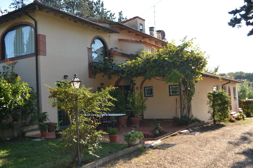 Property building, Facade/entrance, Spring