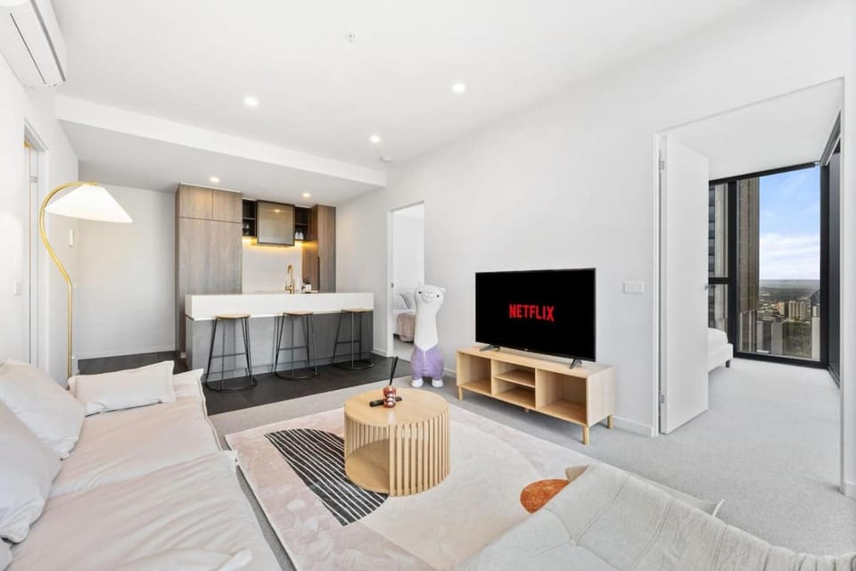 44th floor Modern 2b apartment with Breathtaking views Apartment in Melbourne