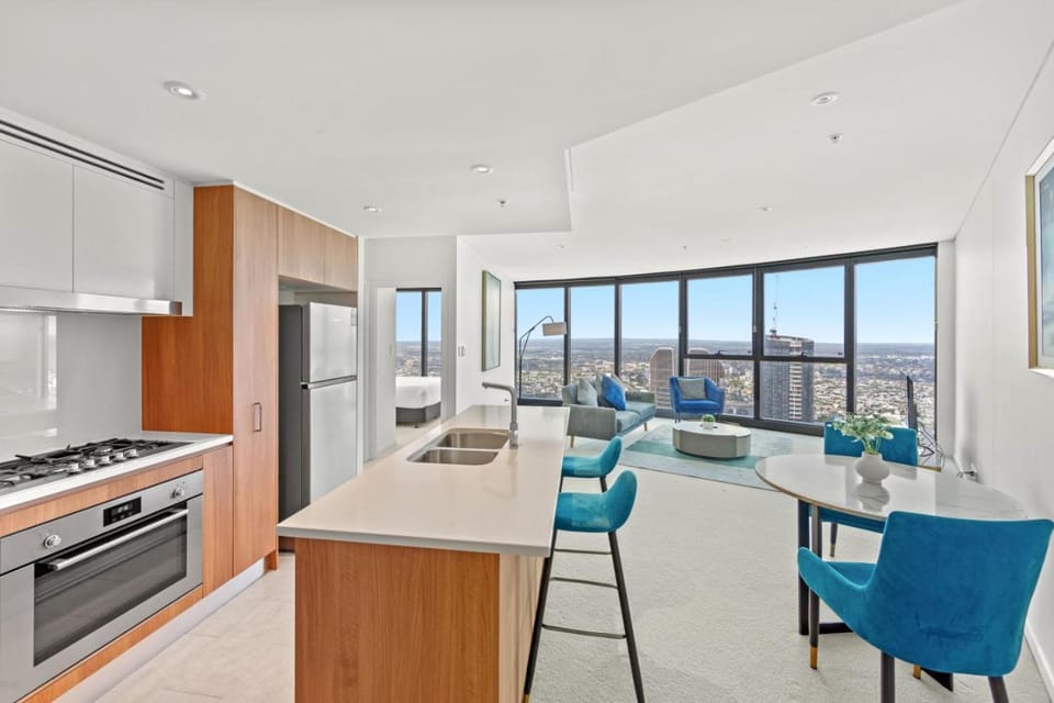 1 Bedroom Sky High City Escape with Stunning Views Apartment in Kangaroo Point