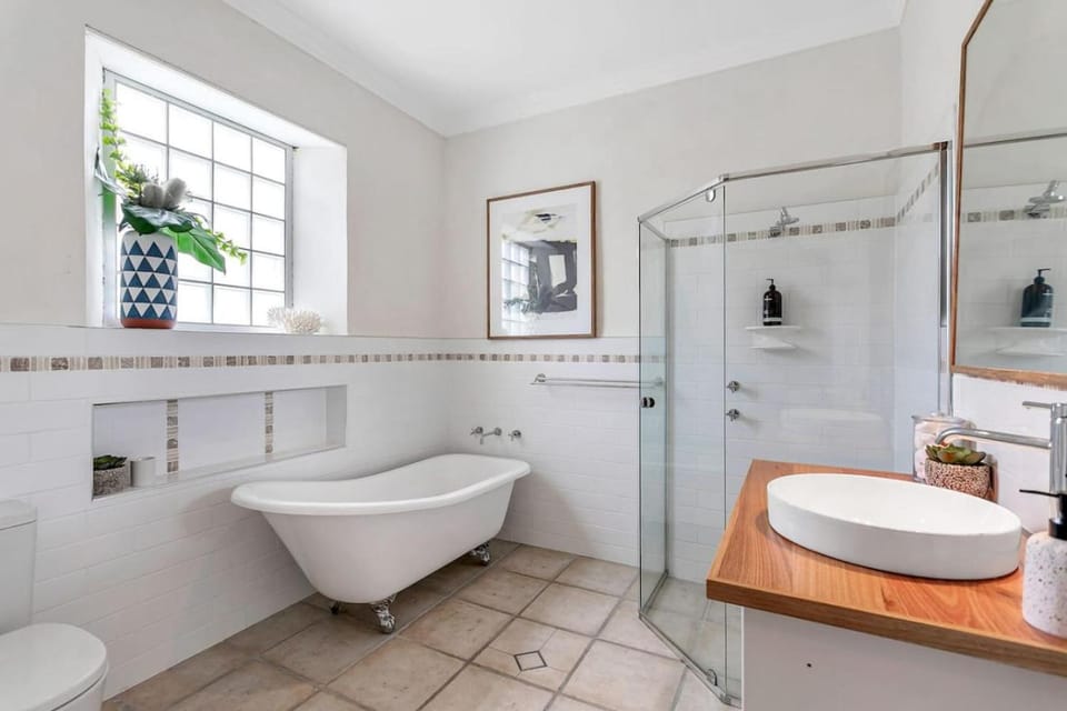 Bathroom, Bath