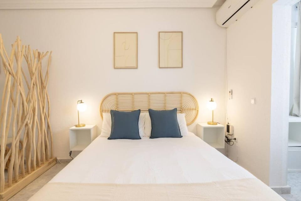 Urban Oasis Minimal Design A.C. Perfect Location Apartment in Torrevieja