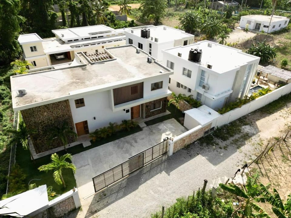Property building, Bird's eye view, Street view, Parking