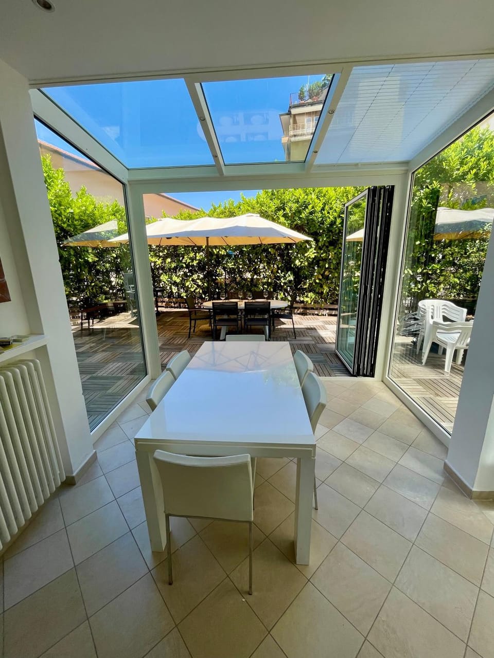 Patio, Dining area