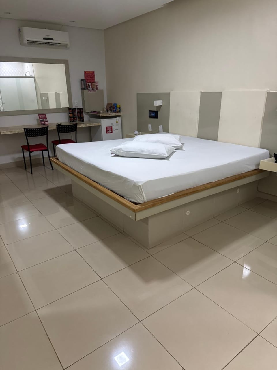 Motel Canadá moto gp Love hotel in State of Goiás