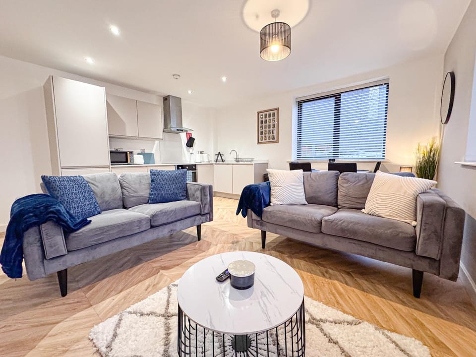 Living room, Photo of the whole room, Seating area, kitchen